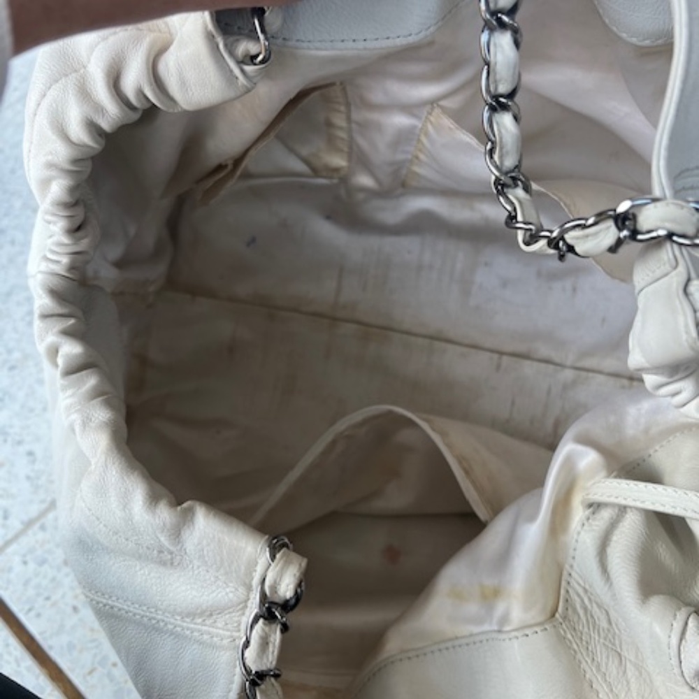 Chanel Coco Cabas White Leather Handbag - Picture 14 of 16